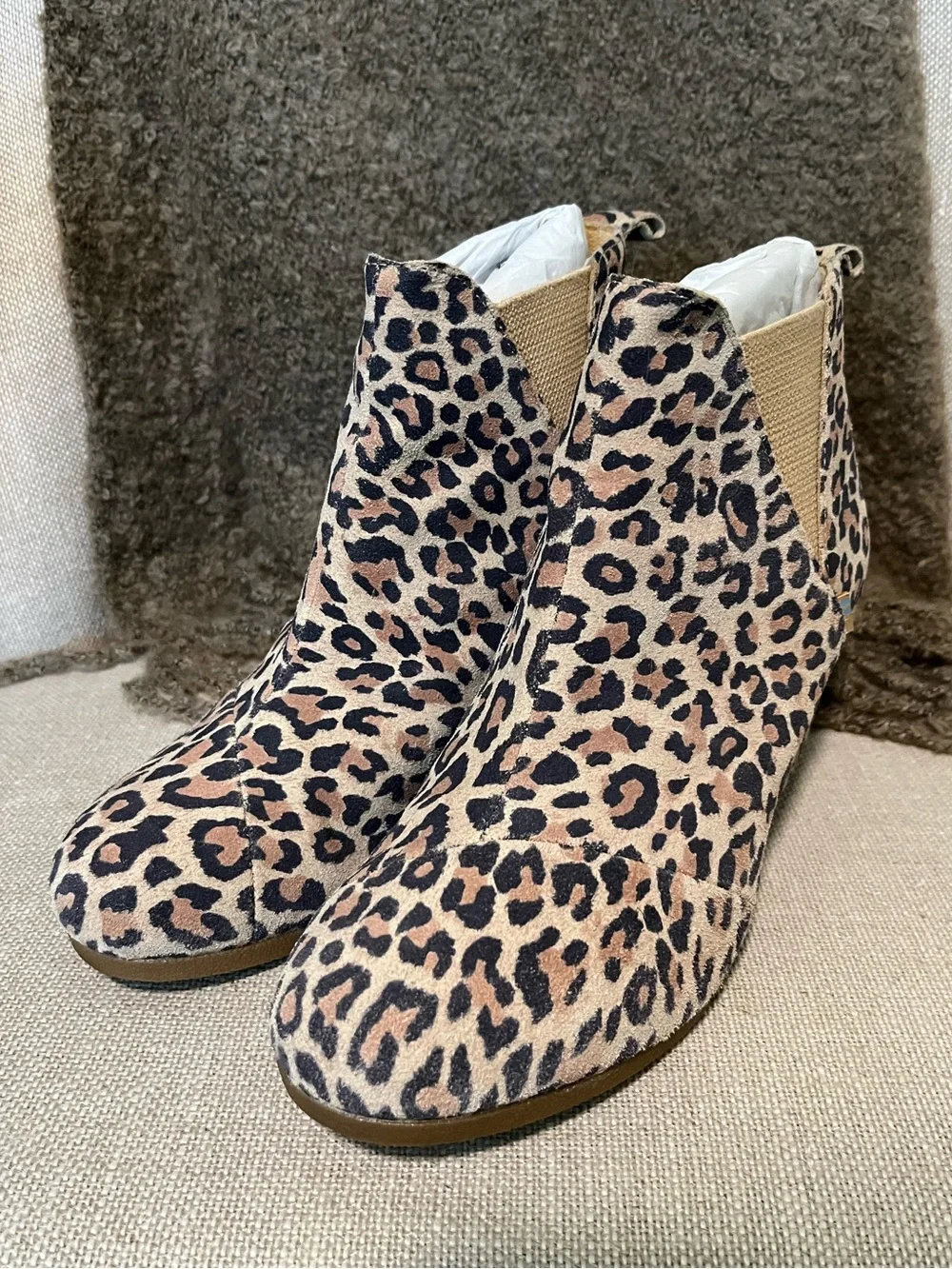 TOMS Kelsey Leopard Wedge Bootie - W8